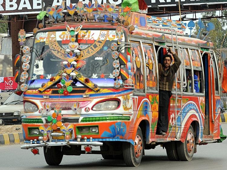 pakistan_bus.jpg