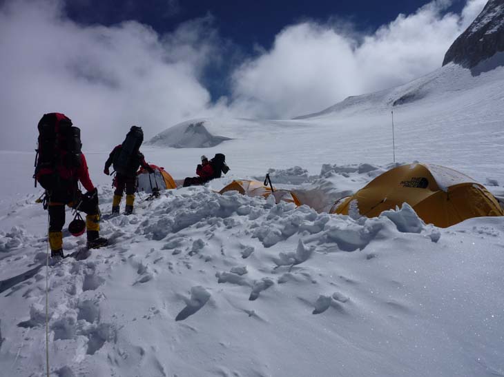 21 tábor C2, 6400m.JPG