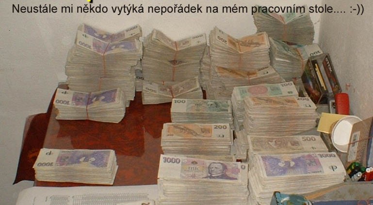 pracovni stul.jpg