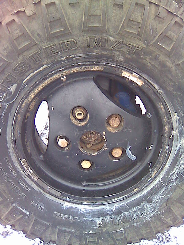 RRC pneu 305x70x16 009.jpg