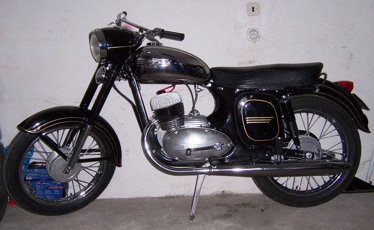 JAWA 350-361.JPG