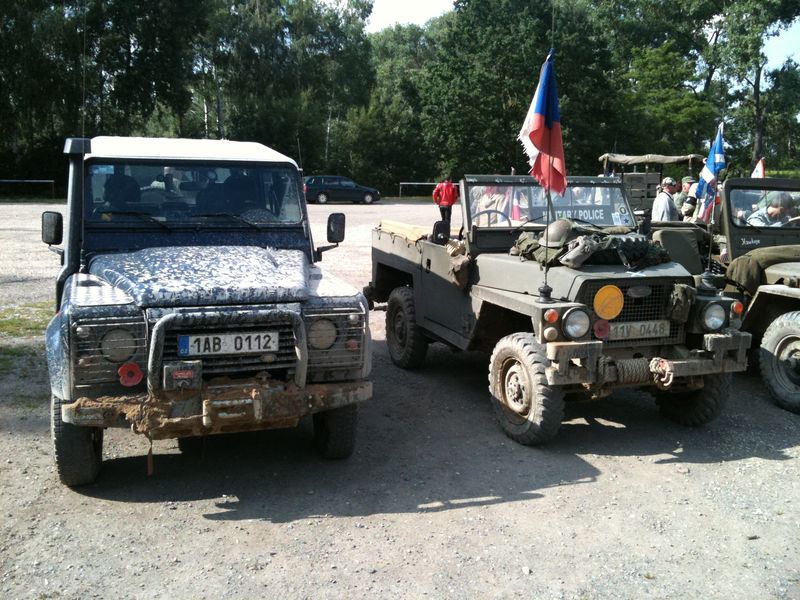 LR.JPG
