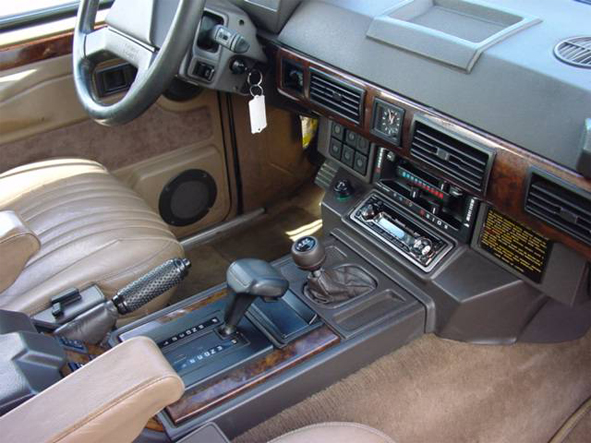 1989 RRC Vogue SE Interior Burl Walnut Automatic.jpg