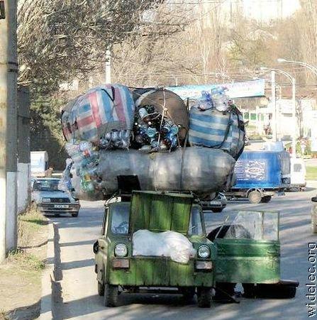 massive-load-on-roof-of-car1.JPG