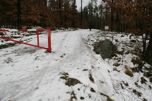 Free nezastaví ani závora...