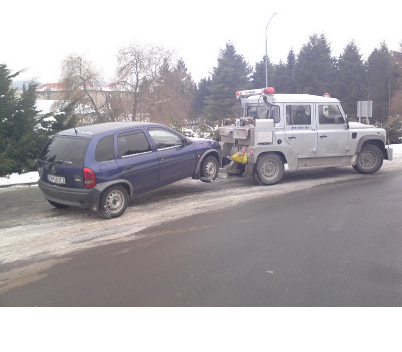 Land Rover a opel.jpg