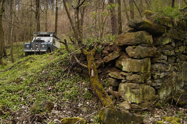 0408Hájovna zeď 1 m.JPG