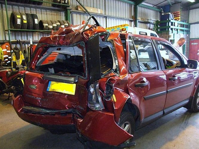 FreelanderRearCrash.jpg