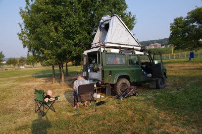 Autostan Patagony Hut Basic plus.JPG