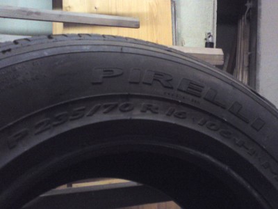 235_70-R16-M_S-Pirelli-Scorpion-STR_detail.jpg