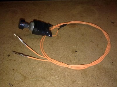 absD1II.jpg (65.68 KiB) Zobrazeno 8280 x Special diagnostic Land Rover tool :-).