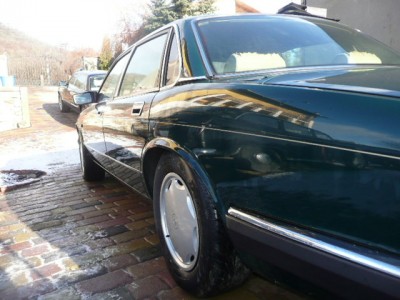 Jaguar XJ6 manual 019.JPG