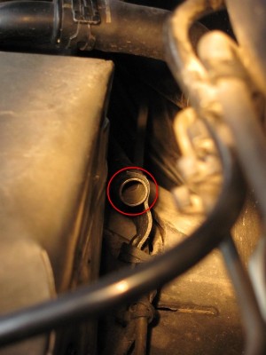 za motorom, pohlad z lavej strany