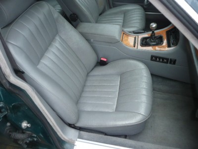 XJ6 manual 003.JPG