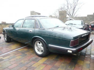 XJ6 manual 001.JPG