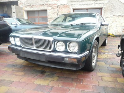 XJ6 manual 007.JPG