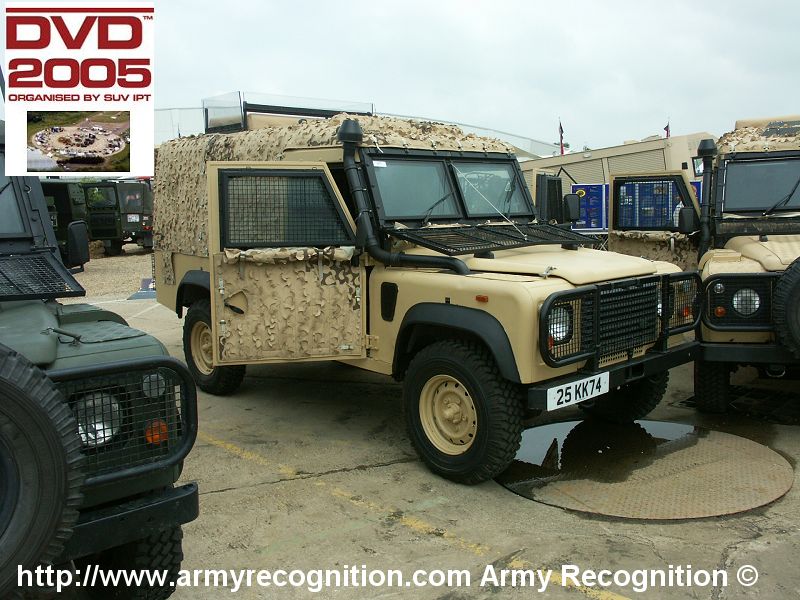 Land-Rover_Defender_DVD_2005_UK_02.jpg