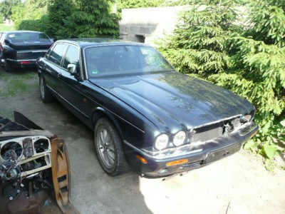 XJ8 na díly 001.JPG