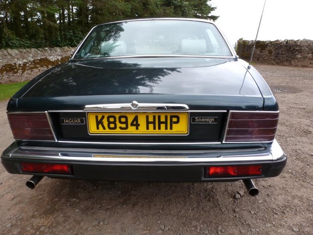 Jaguar Insignia manual ..jpg