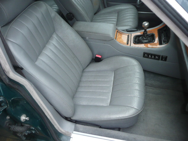 XJ6 manual 003.JPG
