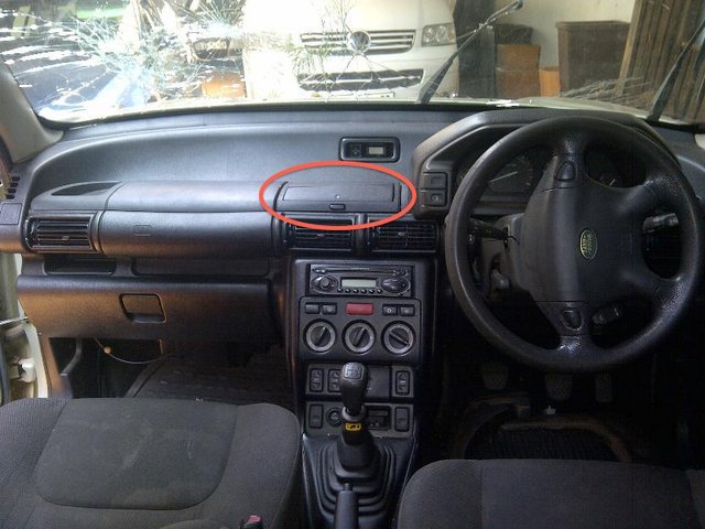 1387805525_580883034_3-land-rover-freelander-1-Bakkies-4x4s.jpg