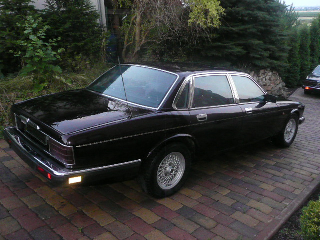 XJ 40 fialový 026.JPG