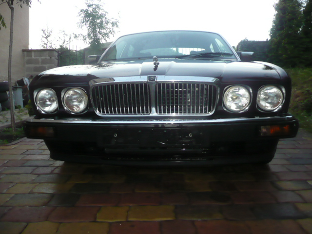 XJ 40 fialový 005.JPG