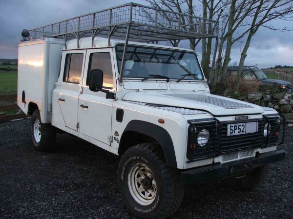 land_rover_defender_130_quadtech_1.jpg