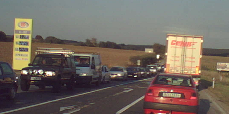 Kolega s třídvířkem 2.png